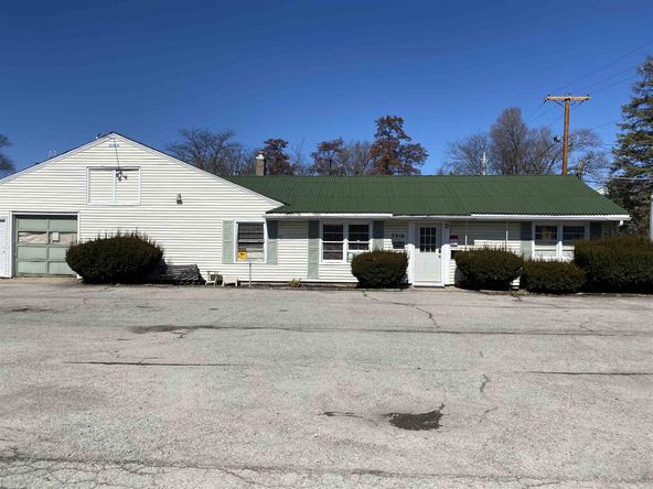 2916 Engle Rd, Fort Wayne, IN 46809